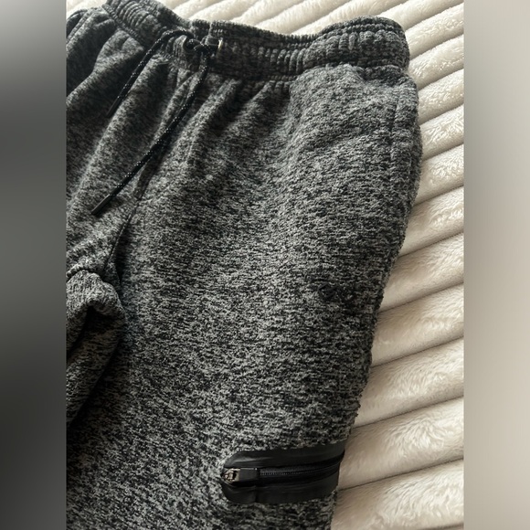 Leg3nd fleece men's straight leg jogger sweatpants - Picture 2 of 4
